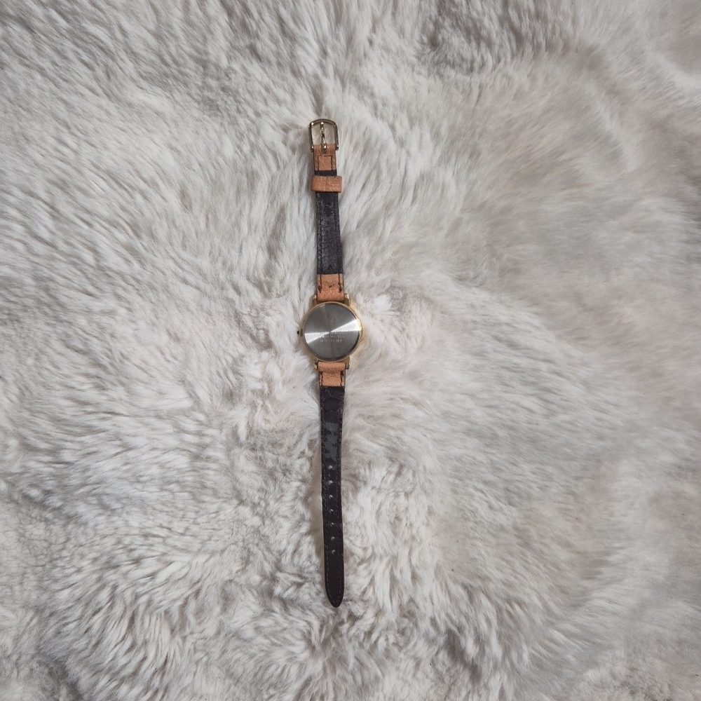 Disney Watch Mickey Mouse Gold Tone The Walt Disney Company Wristwatch Analog ✨️ - Picture 4 of 10